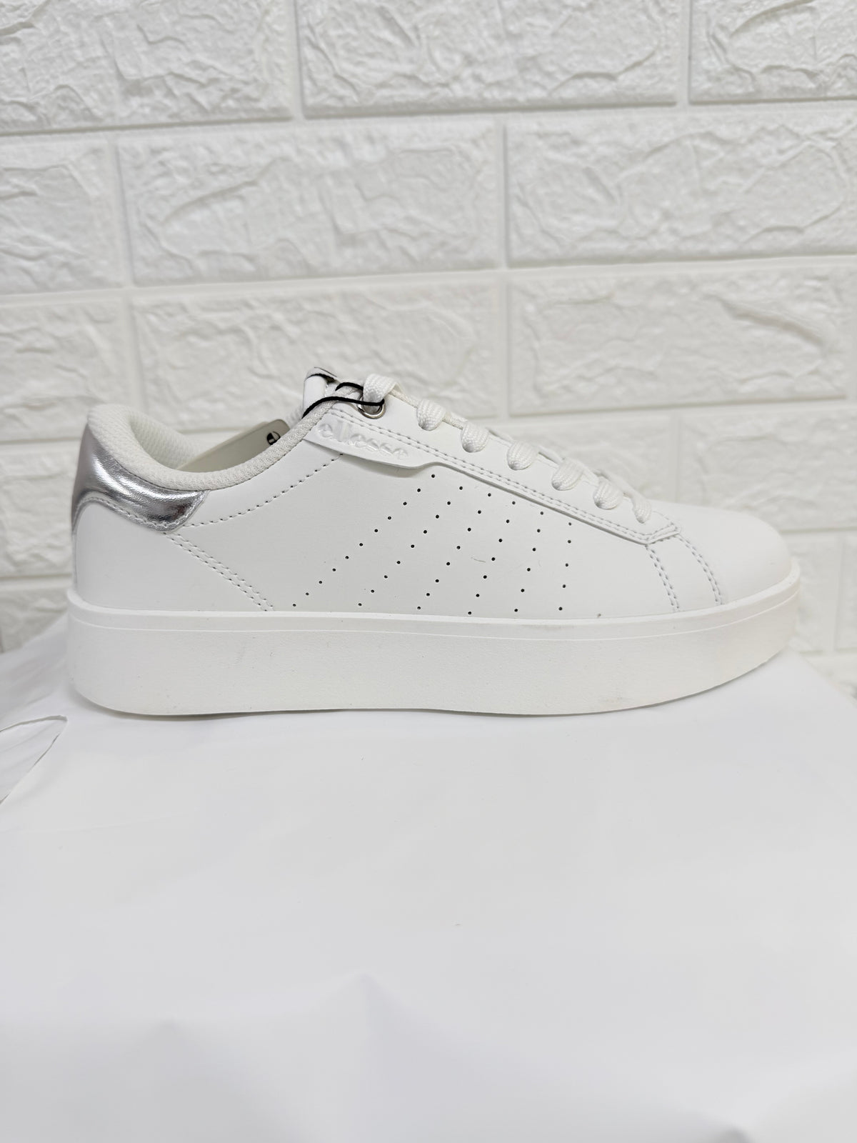 ELLESSE NED 163