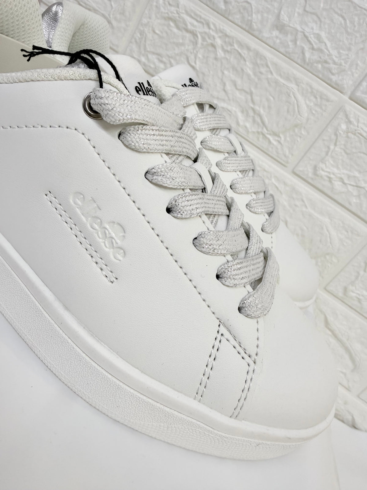 ELLESSE 166