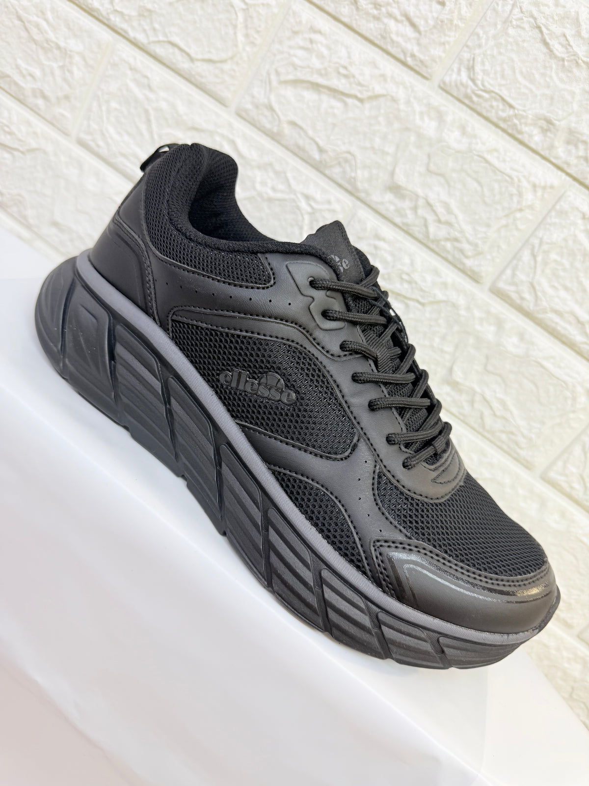 ELLESSE EDWARD 122