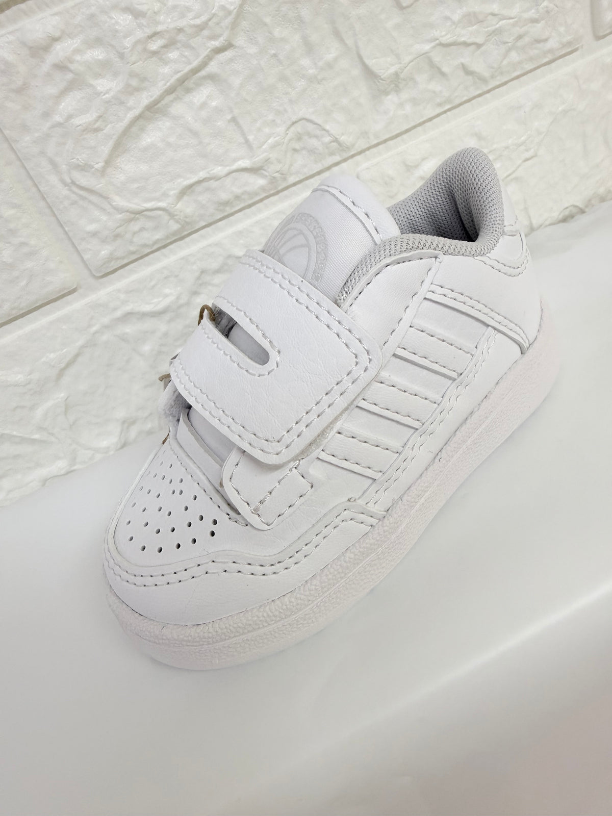 ADIDAS RAPID COURT KI8863