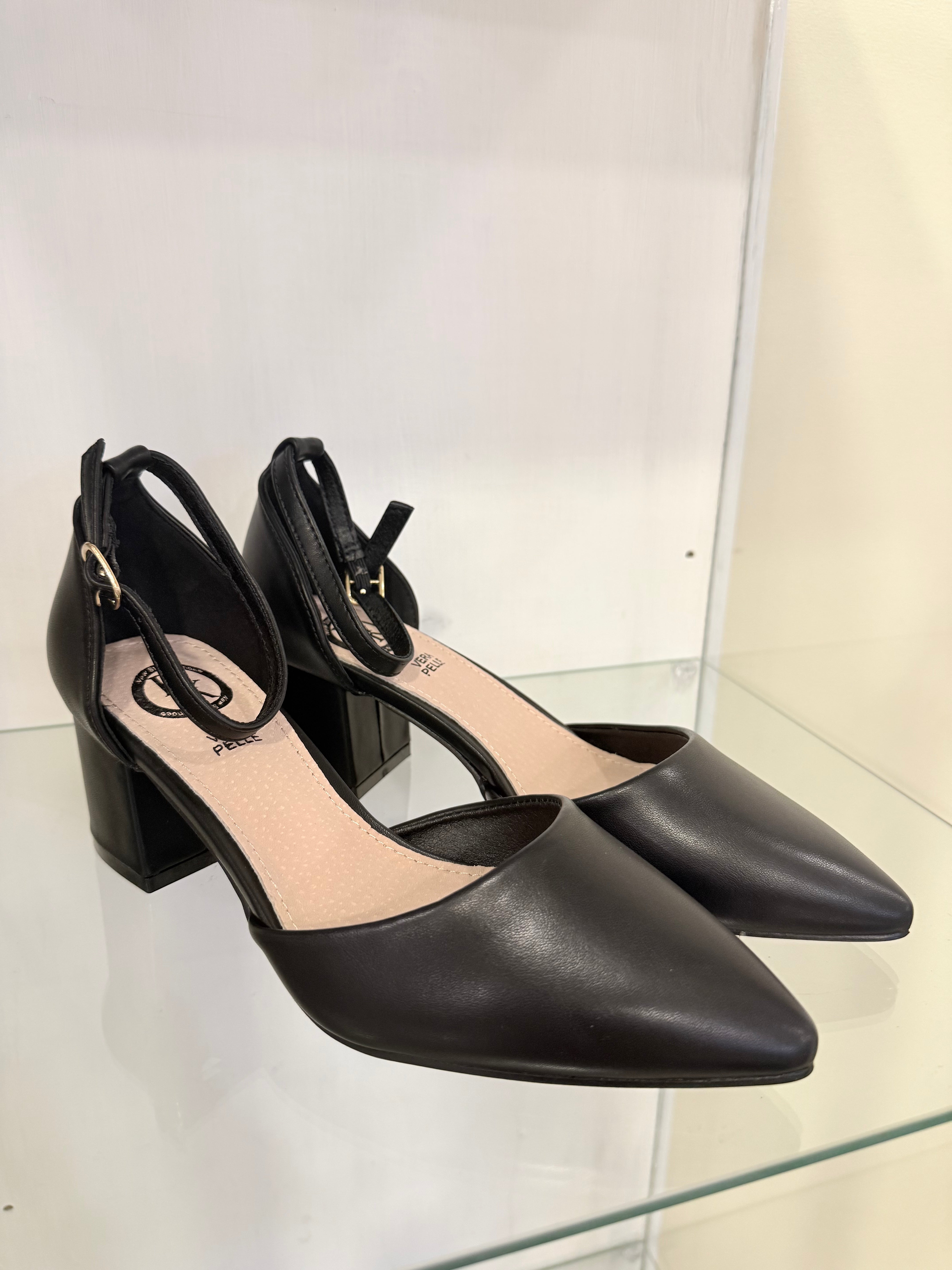 NEW STYLE E SHOSE HK-0092